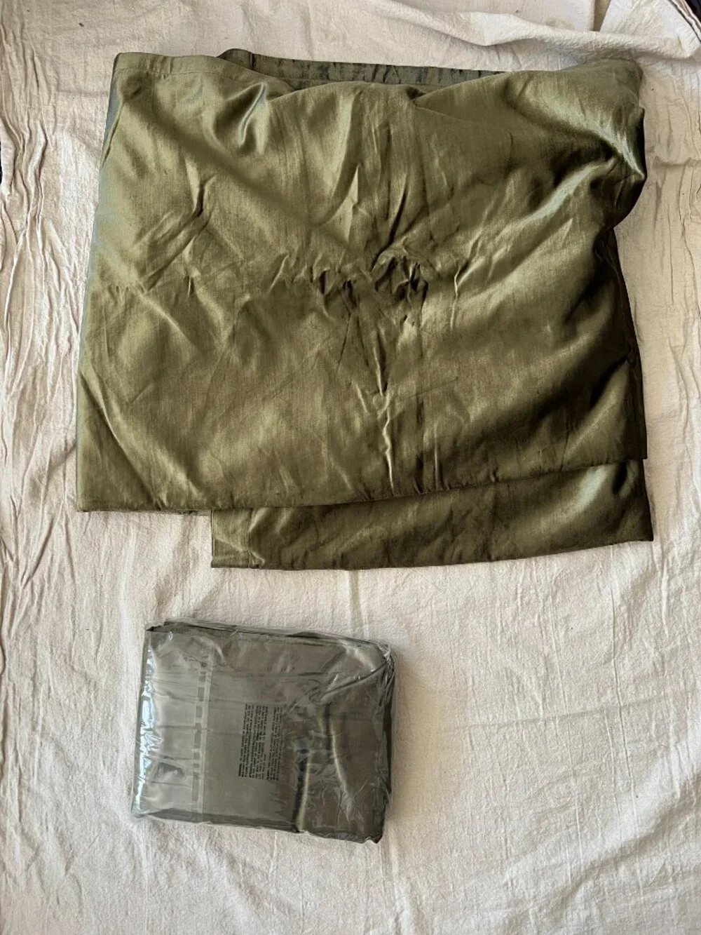 ONE panel of West Elm Luster Velvet Curtains - 48x108 - Dark Olive - Black Out